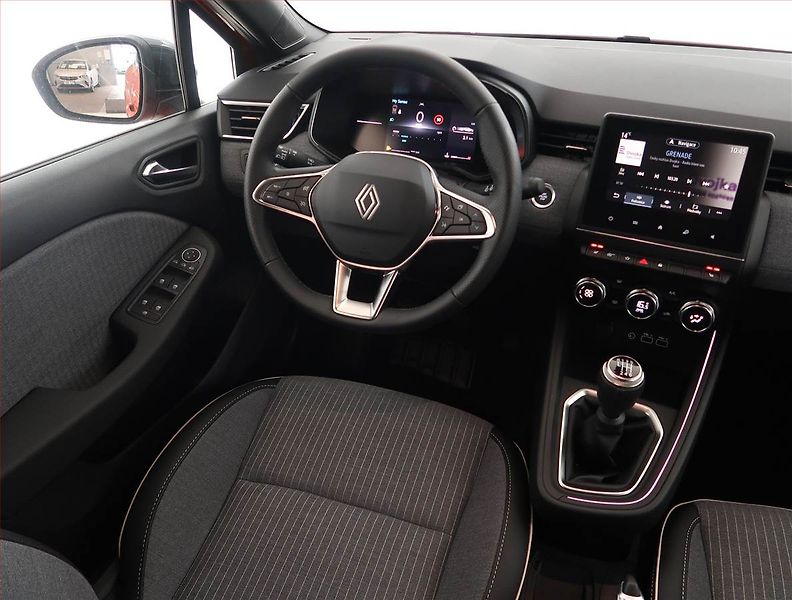Renault Clio (2025) 1.0 TCe, Navigace, Tempomat - fotka 7 z 19