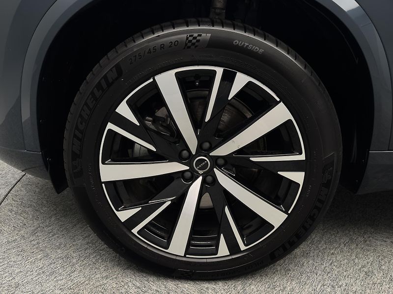 Volvo XC90 B5 AWD CORE CZ 1.maj  - fotka 43 z 43