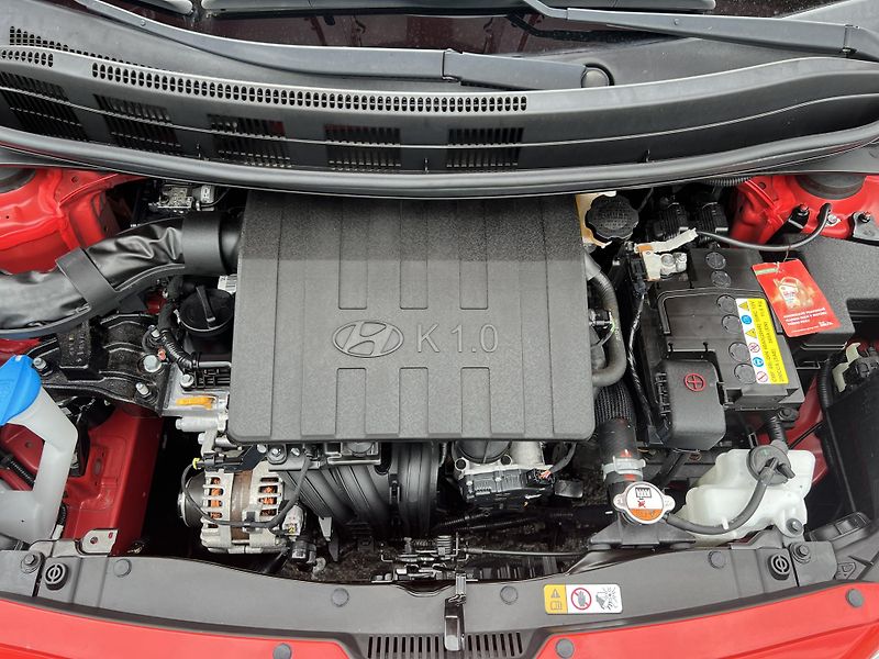 Hyundai i10 1.0i 49kw ABS KOUPENO V ČR - fotka 27 z 31