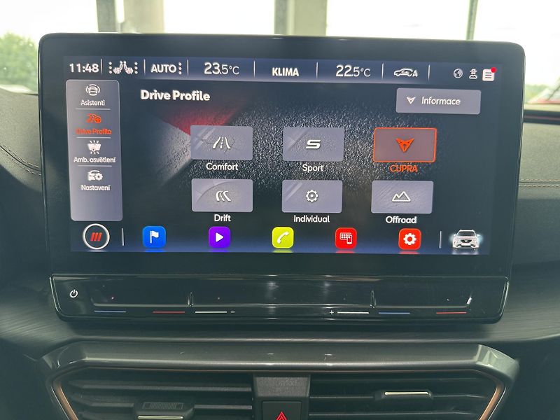 Cupra Formentor (2023) 2,5TSIF VZ5 DSG 4x4  - fotka 33 z 37