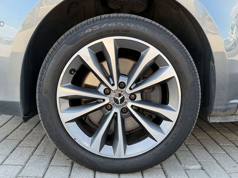 Mercedes-Benz Vito 119 CDI Tourer 4x4 - fotka 26 z 37
