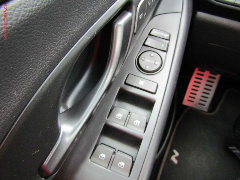 Hyundai i30 (2020) 2.0 i, serviska - fotka 11 z 20