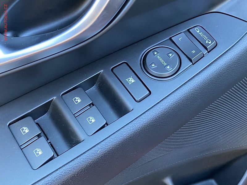 Hyundai i30 (2021) 1.5 T-GDi, 2.maj,ČR, N-Line - fotka 11 z 19