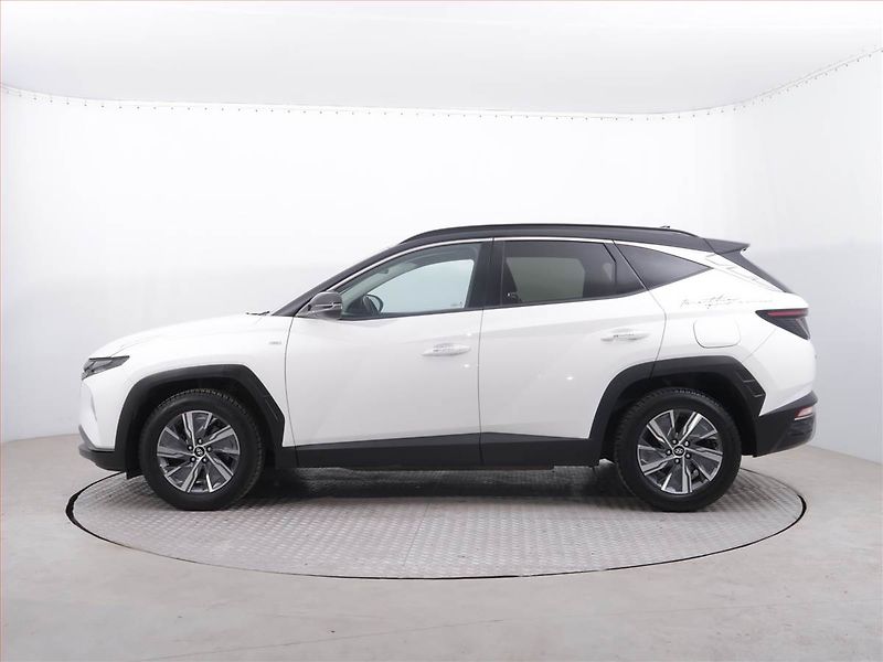 Hyundai Tucson (2022) Smart 1.6 T-GDI 48V MHEV - fotka 3 z 21