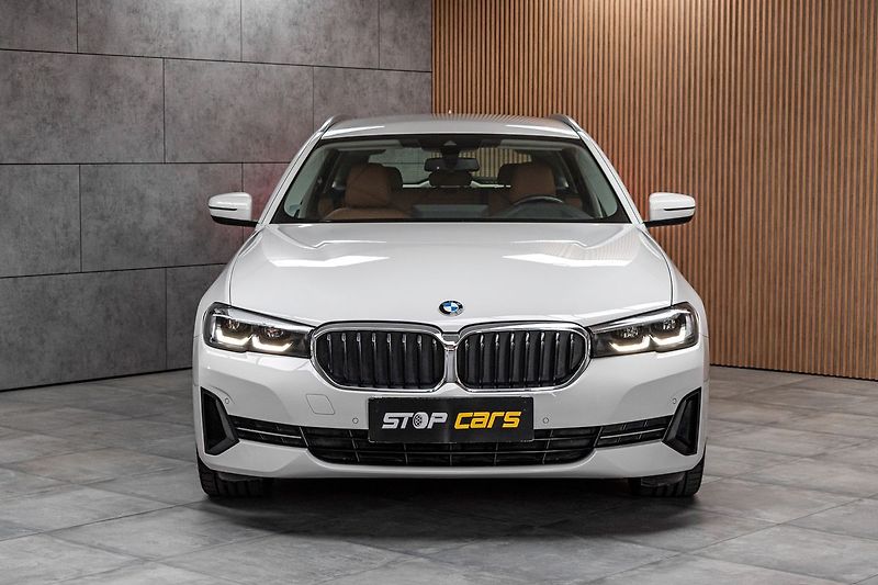 BMW Řada 5 530d xDrive*TAŽNÉ*N.TOPENÍ*ČR - fotka 2 z 48