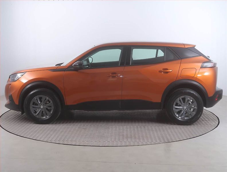 Peugeot 2008 (2022) Active 1.2 PureTech - fotka 3 z 15