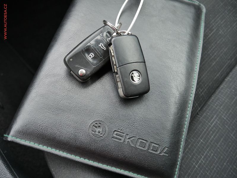 Škoda Superb (2013) 2.0 TDi 4x4, ČR, Bixen, navi - fotka 21 z 21