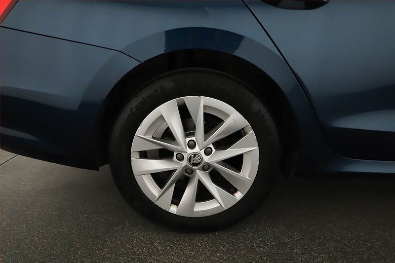 Škoda Octavia (2021) Style 1.5 TSI, ČR,1.maj - fotka 11 z 16