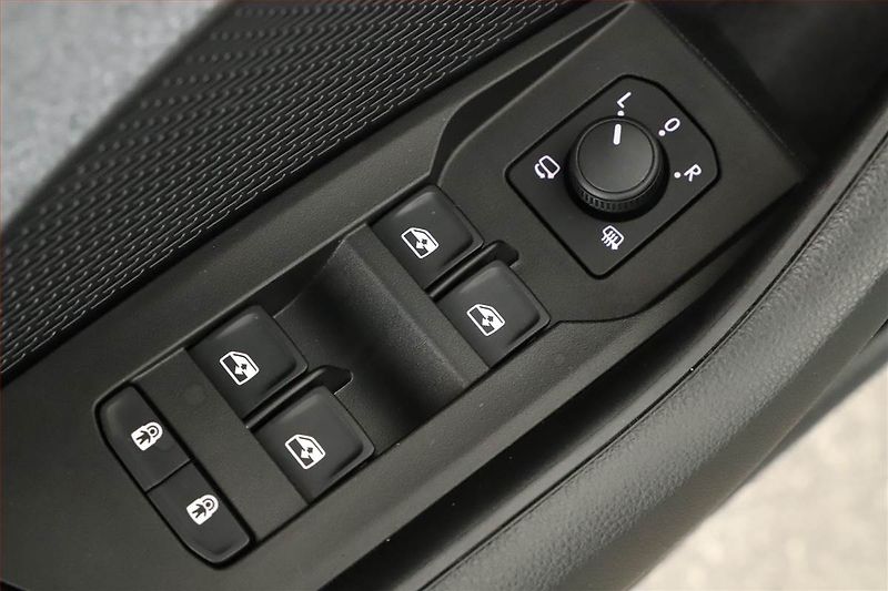Škoda Octavia (2024) Selection 2.0 TDI - fotka 9 z 21