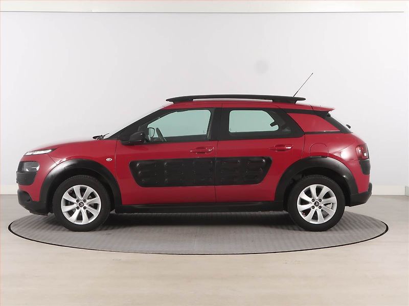 Citroën C4 Cactus (2016) 1.6 BlueHDi, Tempomat - fotka 3 z 14