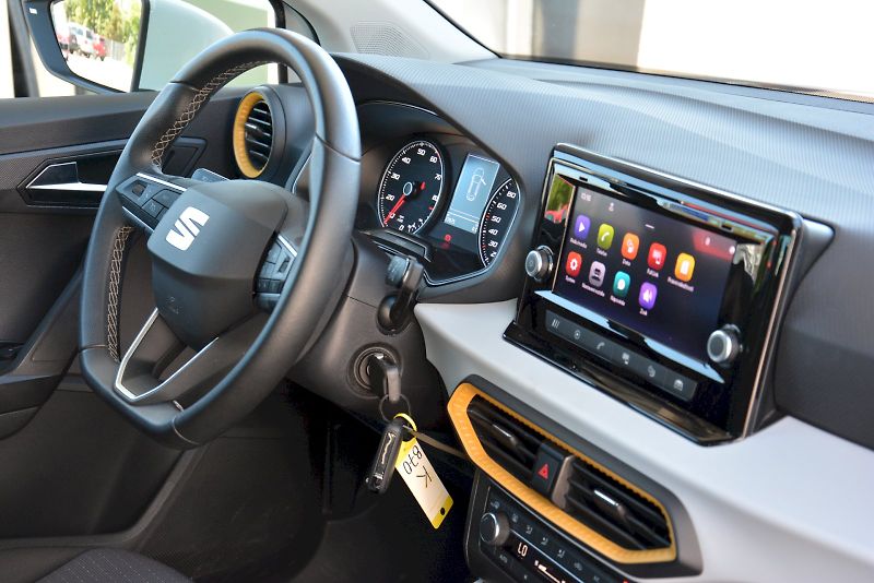 Seat Arona (2023) 1.0 TSI 70 kW Style - fotka 18 z 23