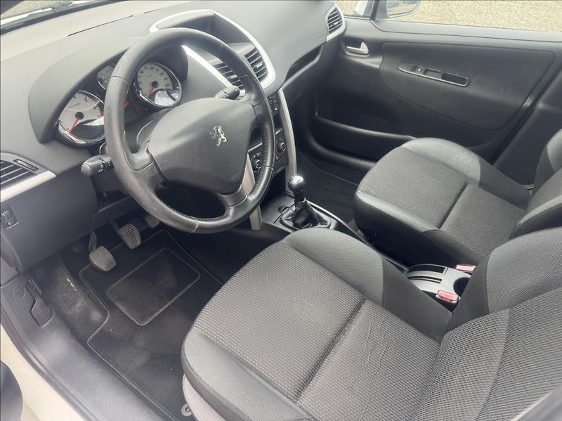 Peugeot 207 1,4 i, Klima  SW - fotka 10 z 17
