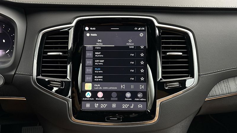 Volvo XC90 2.0 B5 AUT AWD Plus Bright - fotka 11 z 32