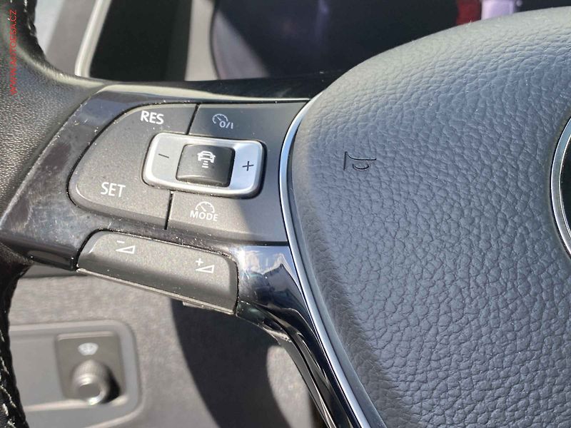 Volkswagen Tiguan (2017) 2.0 TDi 4X4, Highline, DSG - fotka 13 z 22