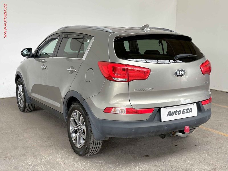 Kia Sportage (2014) 1.7CRDi, ČR, AC, kamera - fotka 6 z 16