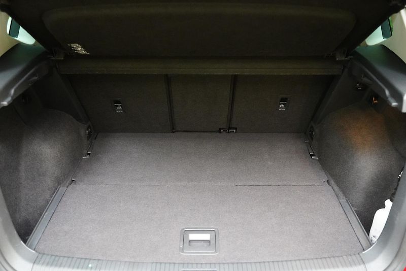 Volkswagen Golf Sportsvan - fotka 27 z 27