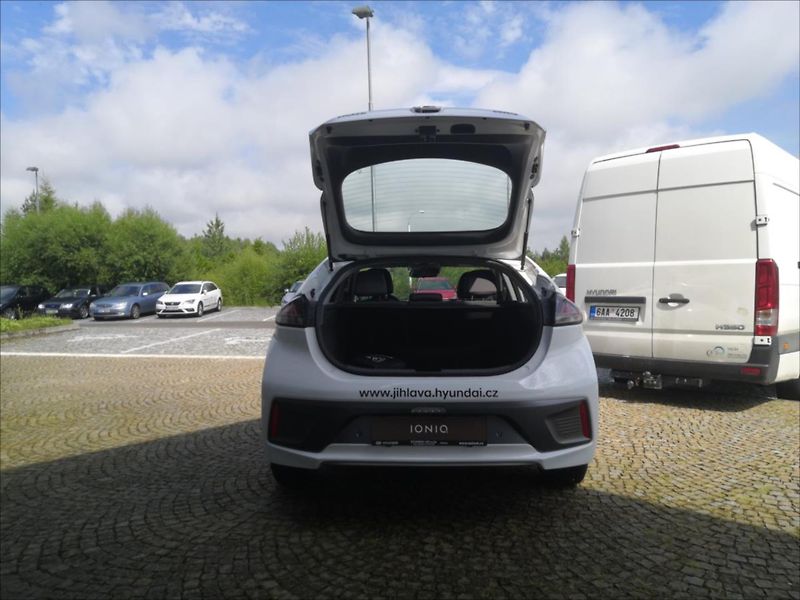 Hyundai Ioniq EV SMART EFFICIENCY - fotka 6 z 9
