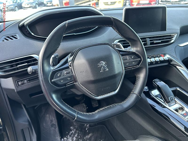 Peugeot 3008 (2018) 1.2 PT, Allure, AT, navi - fotka 13 z 24