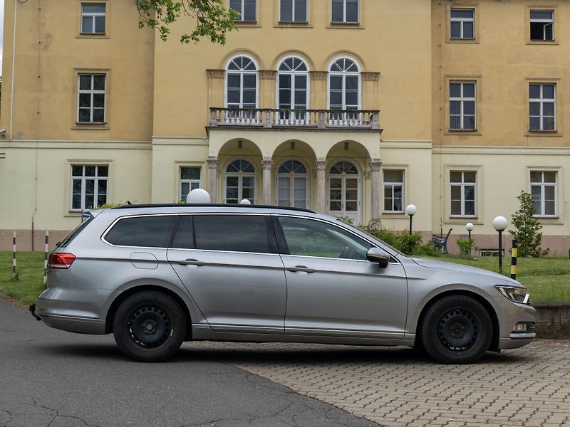 Volkswagen Passat 2.0 TDI 110 kW DCC BLIS ACC Ta - fotka 5 z 34