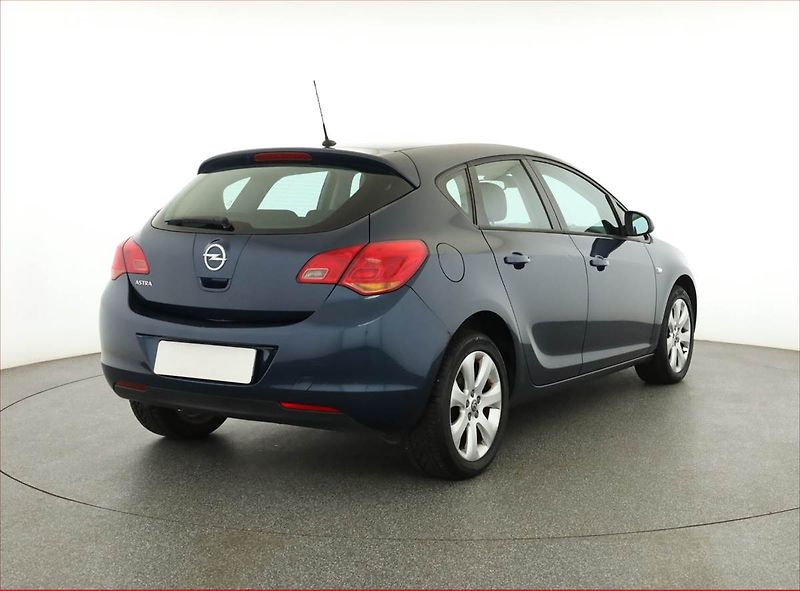 Opel Astra (2011) 1.4 16V, Serv.kniha, nová STK - fotka 5 z 16