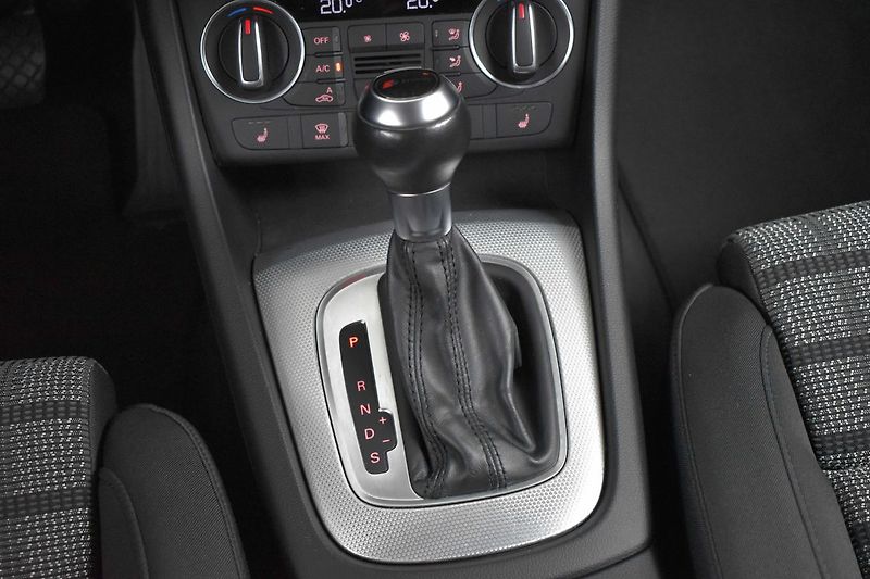 Audi Q3 2.0TDI 110kW QUATTRO*2xKOLA*ČR - fotka 22 z 43