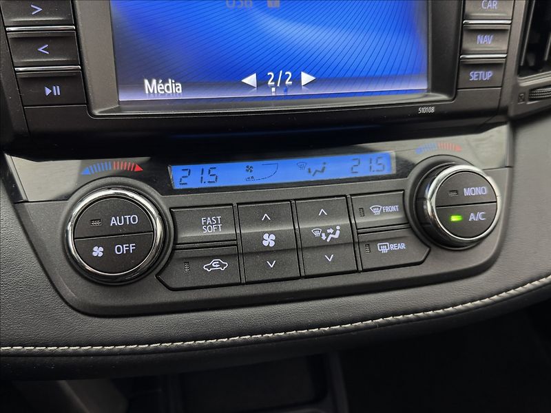 Toyota RAV4 2,5 114kW HYBRID LED KŮŽE 360° - fotka 24 z 45
