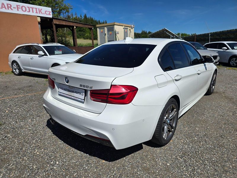 BMW Řada 3 (2017) 320d MPacket xDrive 140kW - fotka 9 z 22