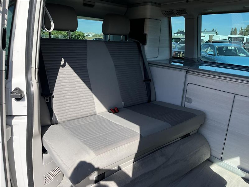 Volkswagen California 2,0 TDi DSG OCEAN 4x4 KUCHYŇ - fotka 13 z 55