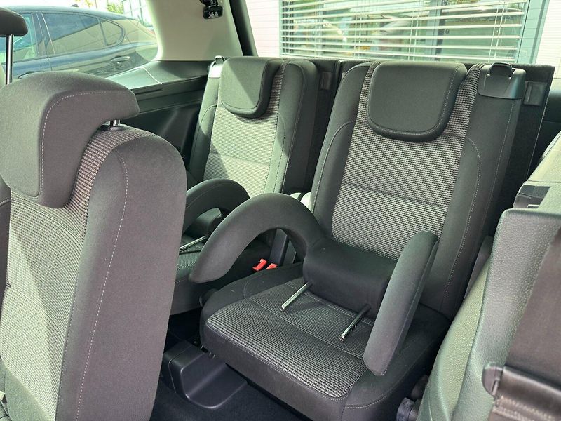 Volkswagen Sharan (2013) Comfortline 2.0 TDI 103kW - fotka 21 z 37