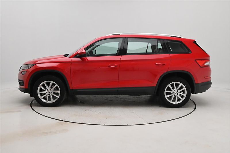 Škoda Kodiaq 1,5 TSI 110 kW TAŽNÉ NAVI Záru - fotka 8 z 31