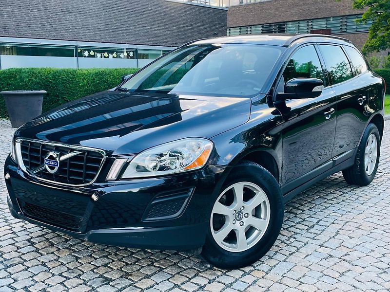 Volvo XC60 2.0D 5V MAN 1.MAJITEL SERVISKA - fotka 1 z 33
