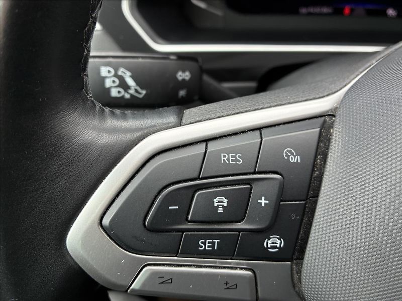 Volkswagen Tiguan 2,0 TAŽNÉ,KAMERA,HEAD-UP - fotka 28 z 31