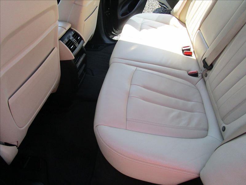 BMW X5 xDrive 30d M-Paket  ČR - fotka 45 z 70