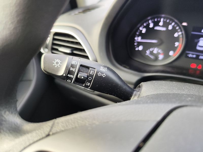 Hyundai i30 1.5i/81kW Start Plus - fotka 20 z 24