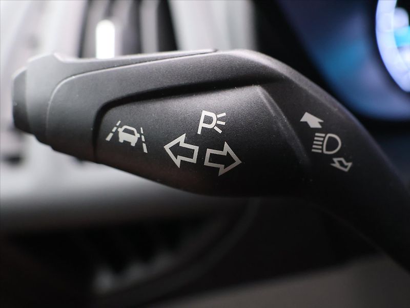 Ford Tourneo Connect 1,5 TDCI CZ Aut.klima L2 DPH - fotka 17 z 31