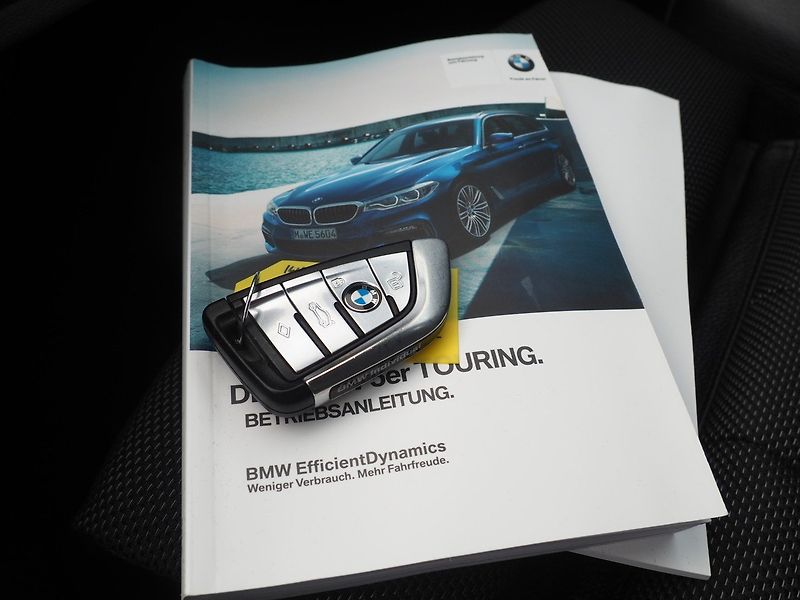 BMW Řada 5 (2017) 3.0d xDrive, 195 kW - fotka 36 z 38