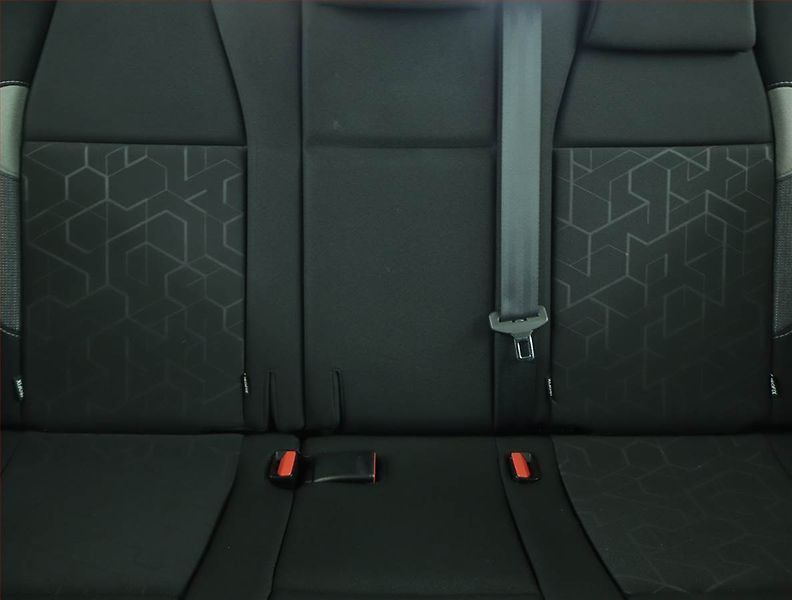 Peugeot 2008 (2018) 1.2 PureTech, Serv.kniha - fotka 10 z 16