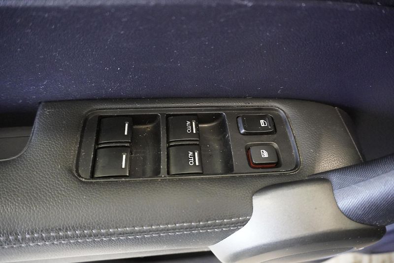 Honda CR-V 2.0 ELEGANCE SE - fotka 11 z 29