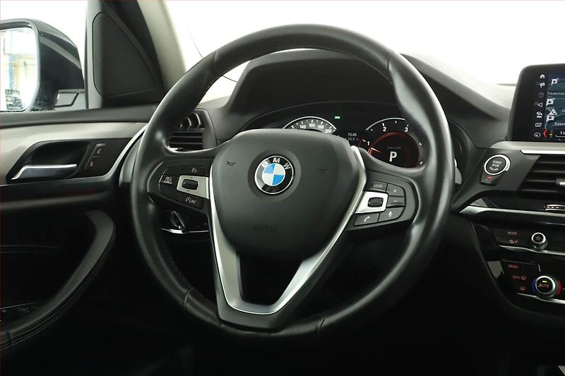 BMW X3 (2017) xDrive20d - fotka 19 z 21