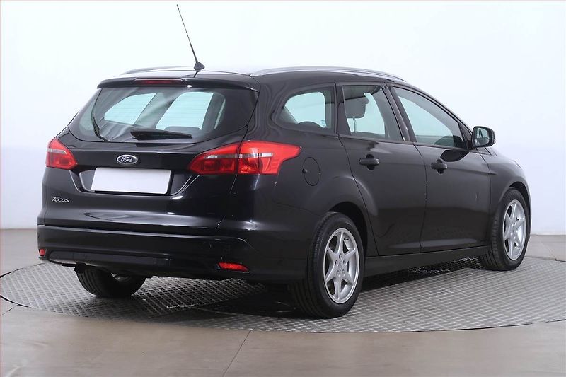 Ford Focus (2015) 1.5 TDCi, Serv.kniha, Navi - fotka 5 z 19