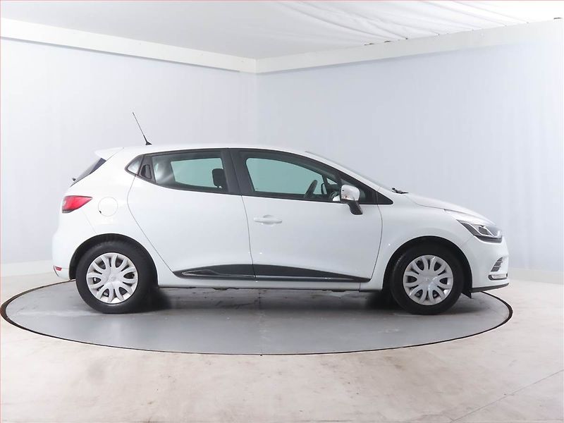 Renault Clio (2017) 1.2 16V, ČR,1.maj - fotka 6 z 14