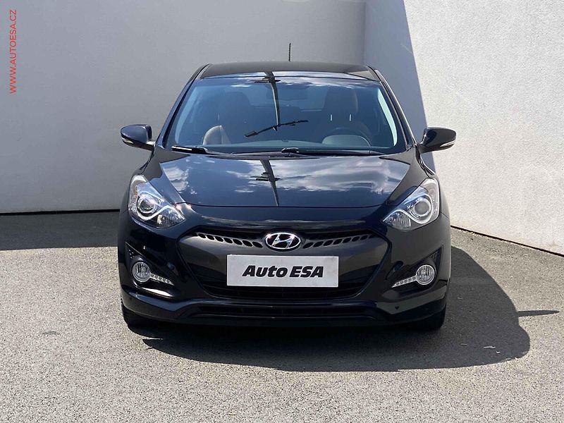 Hyundai i30 (2015) 1.6 GDi - fotka 2 z 16