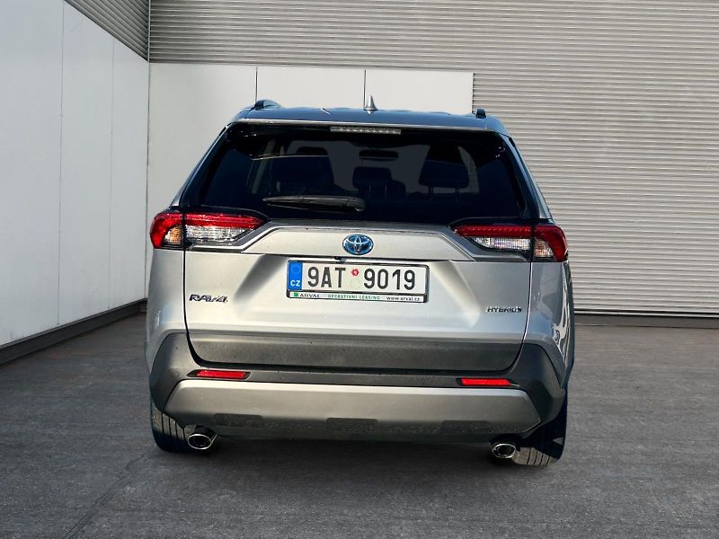 Toyota RAV4 (2023) COMFORT 2.5 HYBRID 131kW 4WD  - fotka 5 z 11