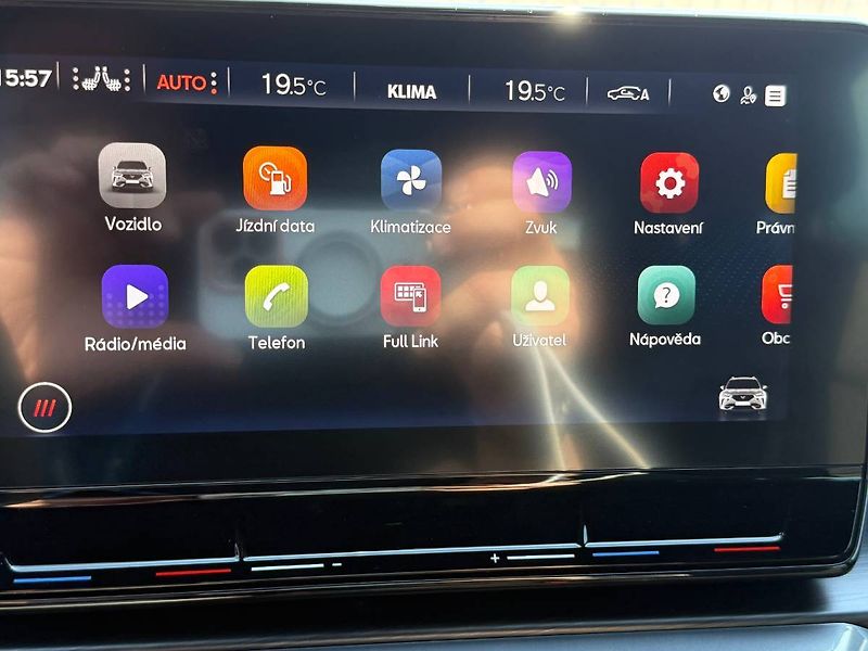 Cupra Formentor (2022) 1.5 TSI 110 kW DSG - fotka 8 z 23
