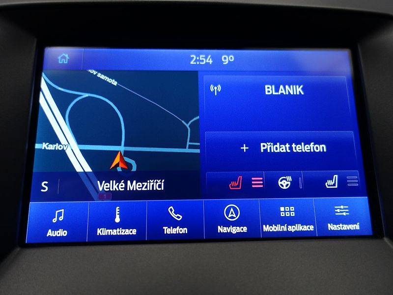 Ford S-MAX 110 kw, manuál, LED světlomety - fotka 17 z 38