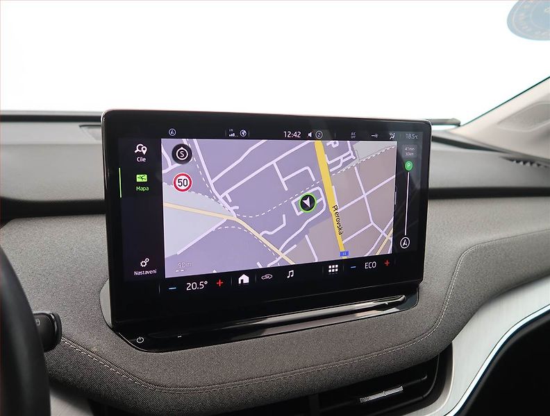 Škoda Enyaq (2021) EcoSuite iV 50 (55 kWh) - fotka 15 z 26