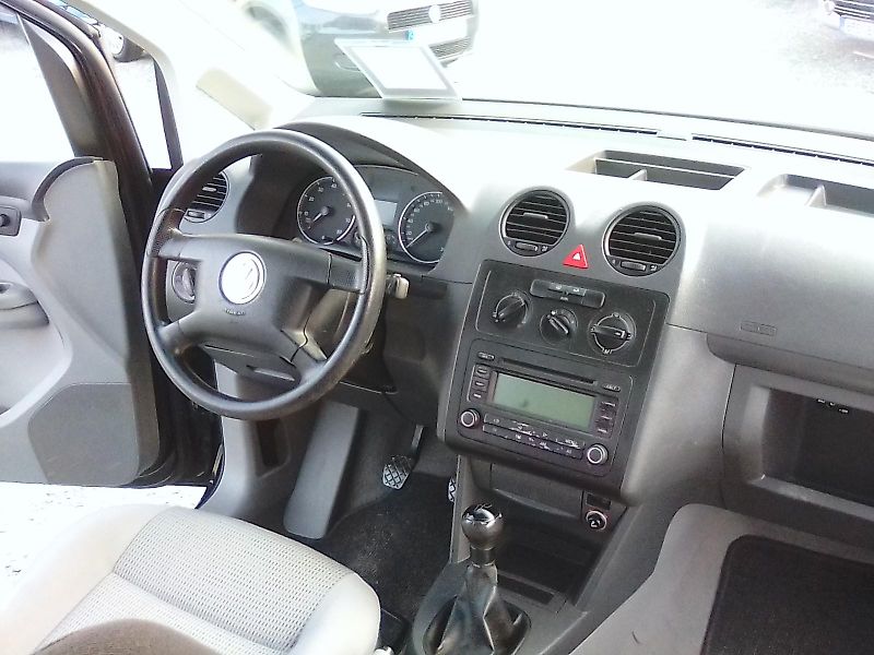 Volkswagen Caddy (2005) 1.6i 16V, závěs - fotka 19 z 30