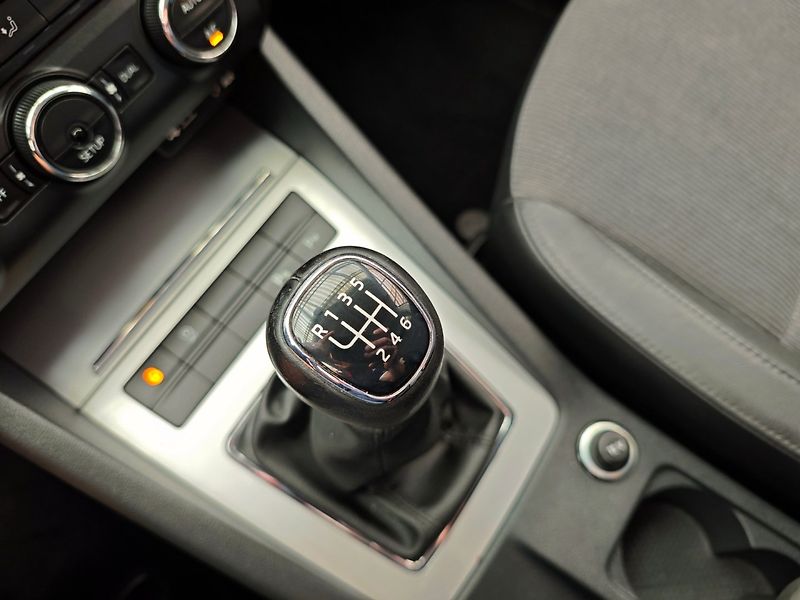 Škoda Octavia (2013) 1.4 TSi Elegance Tempomat - fotka 29 z 42