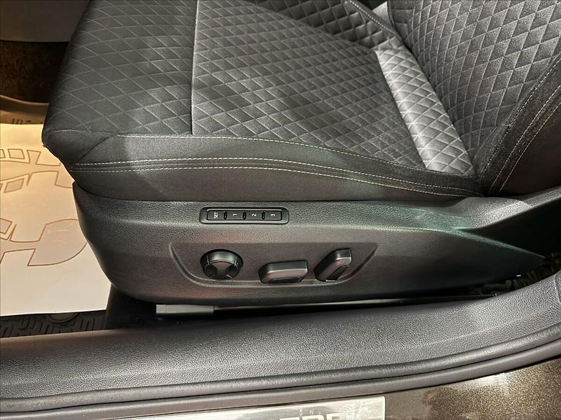 Škoda Superb 2,0   TDI 110kW STYLE 4x4 TAŽN - fotka 8 z 47
