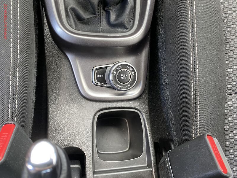 Suzuki Vitara (2020) 1.4 BJet AllGrip, Premium - fotka 16 z 18